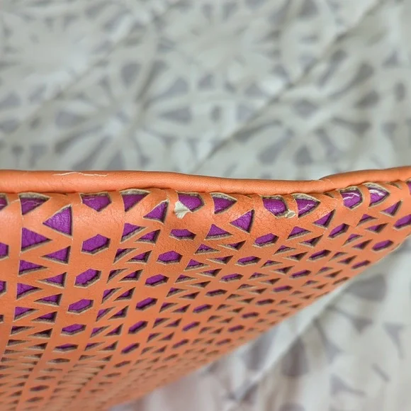 Shiraleah Color Block Clutch. - Picture 8 of 8